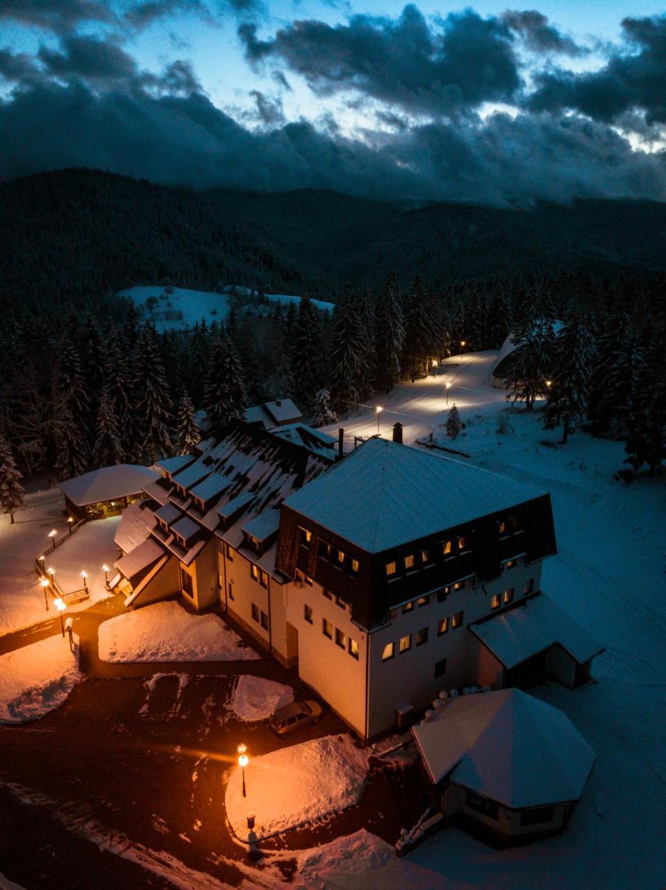 Hotel Zlatarski Zlatnik Nova Varoš Eksteriør bilde